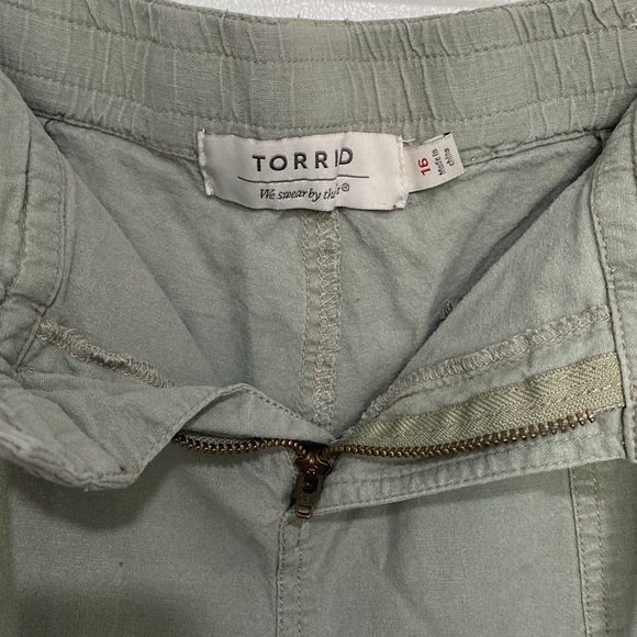 TORRID Linen Sage Green Drawstring Short Plus Size Short Sz 16 - Picture 7 of 10